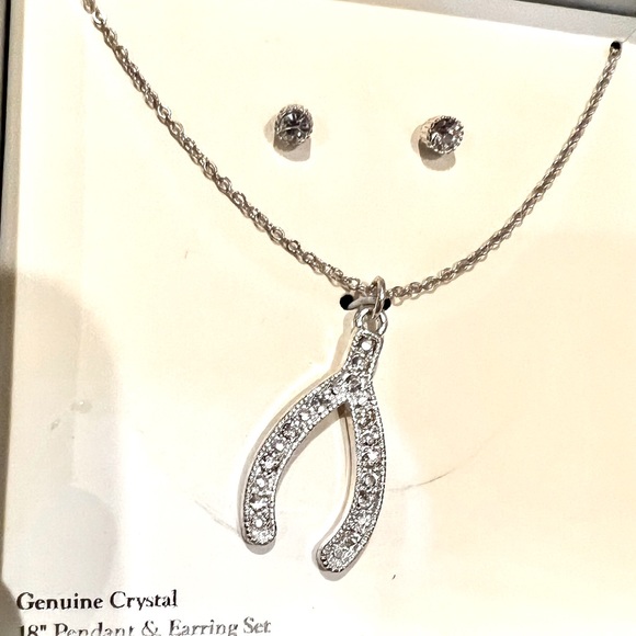 Rhinestone Wishbone & Stud Earrings Boxed Set - New in Box - Picture 2 of 4